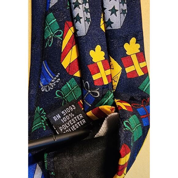 Santa Shopping Yule Ties Hallmark Ties Christmas - Picture 4 of 4